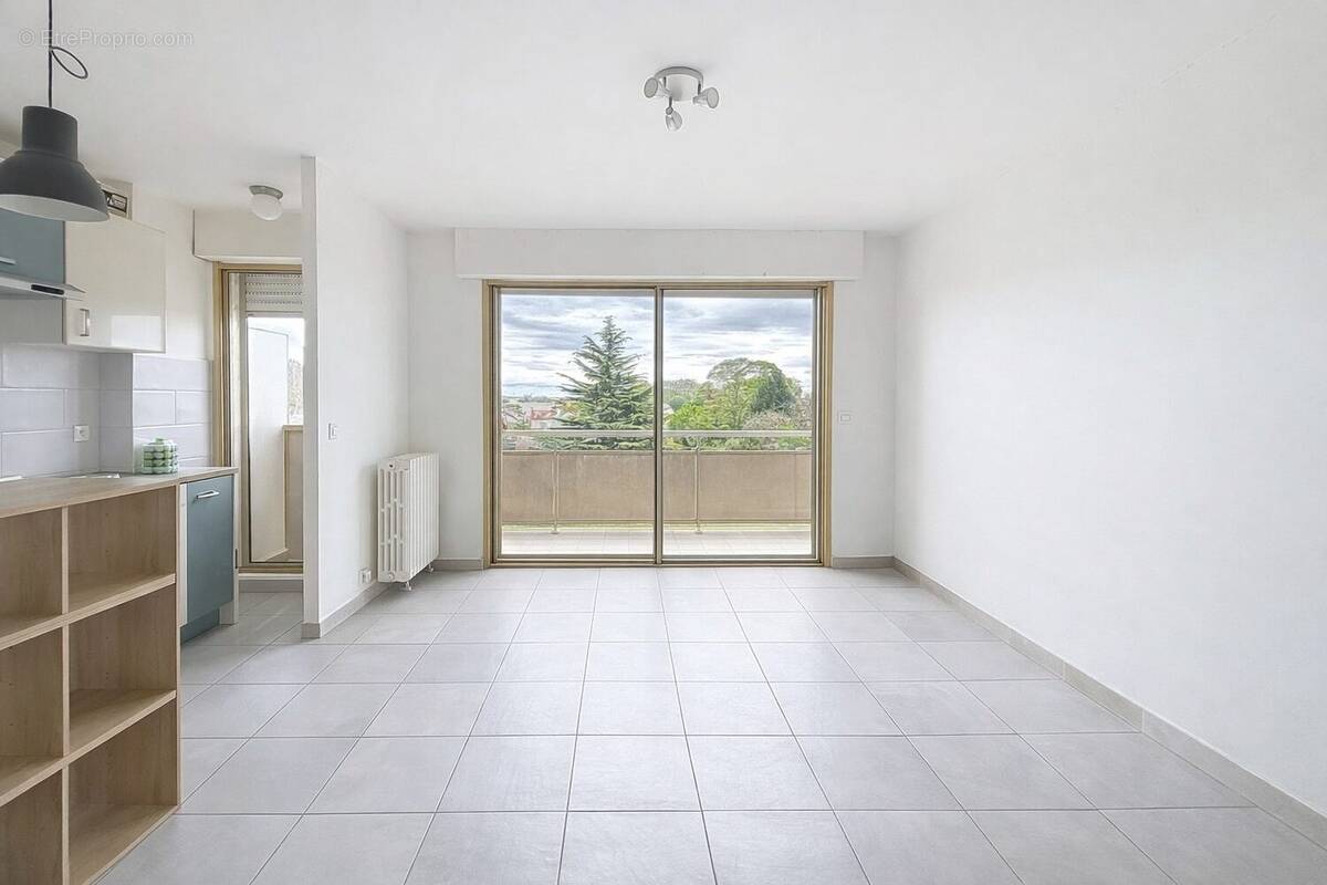 Appartement à SAINT-MAUR-DES-FOSSES