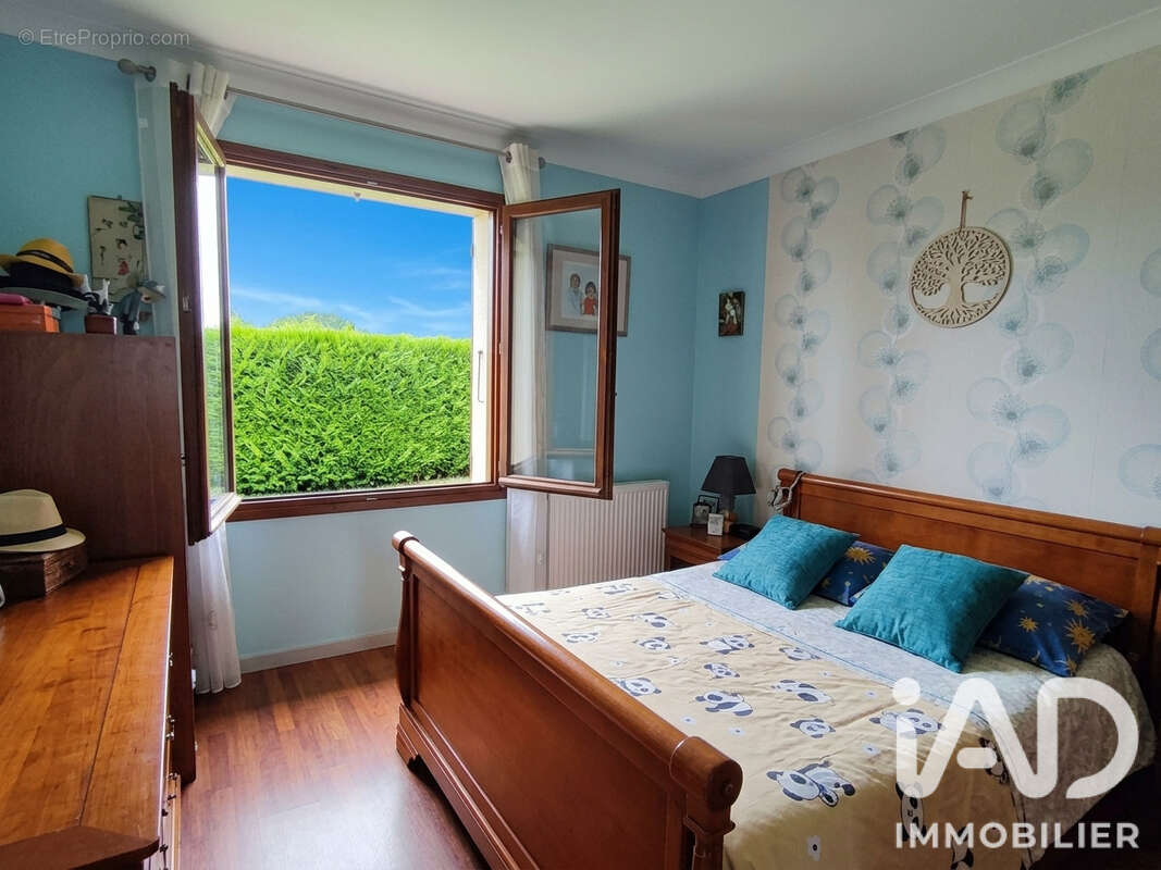 Maison 96 m² à Beaumont-Le-Roger  - photo 8