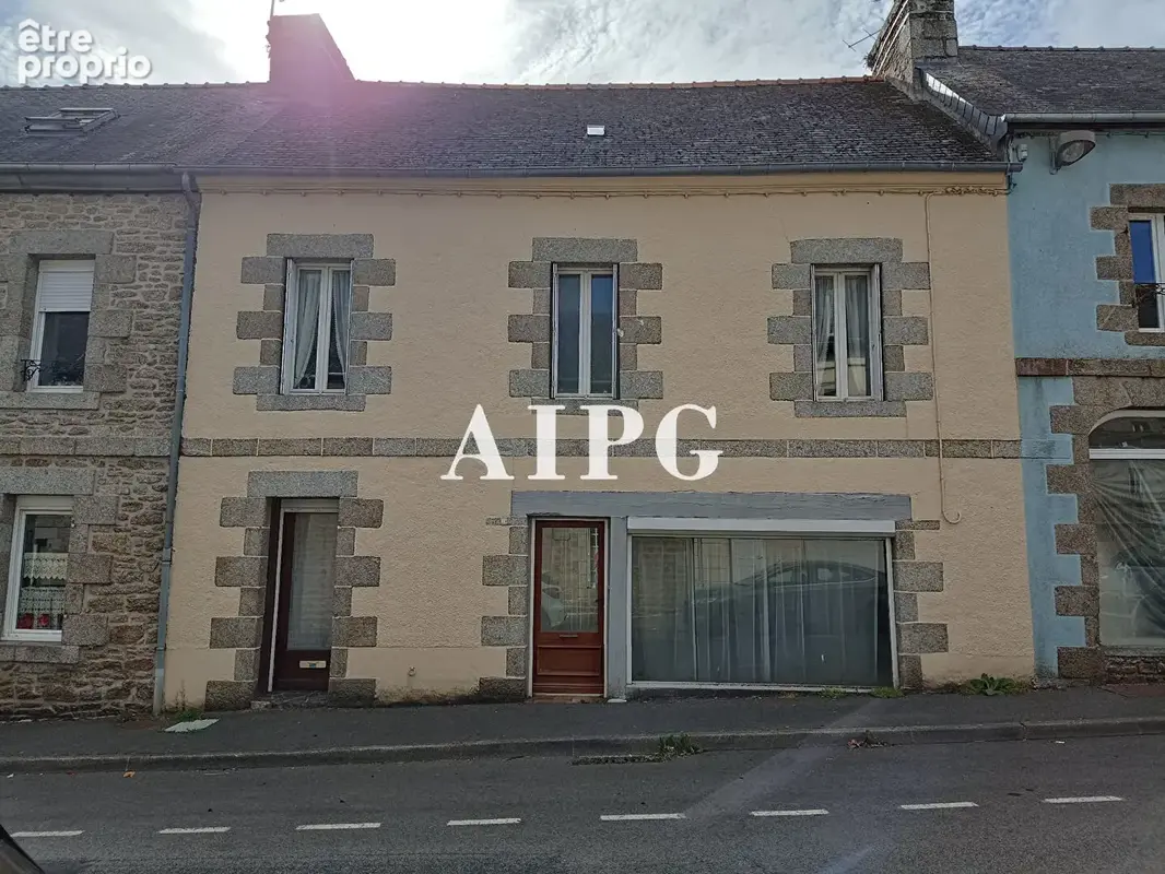 Maison à SAINT-NICOLAS-DU-PELEM