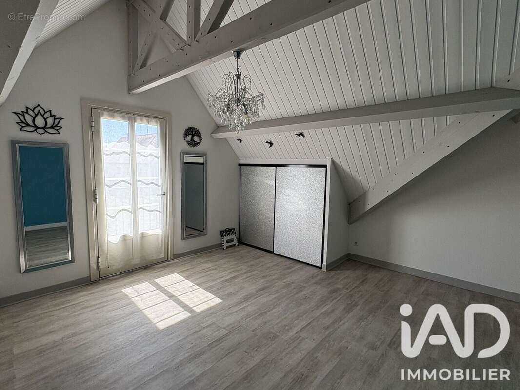 Maison 191 m² à Simard  - photo 2
