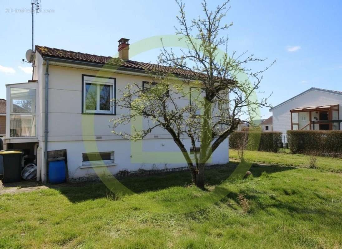 Maison 63 m² à Lassigny  - photo 2