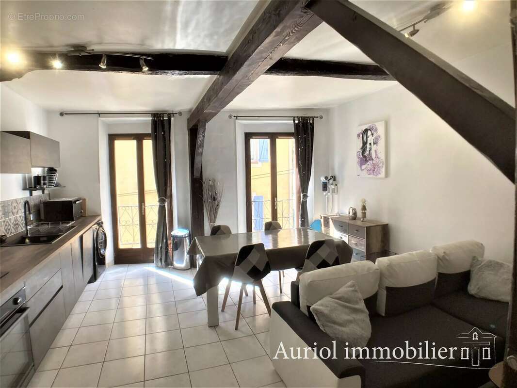 Appartement à AURIOL