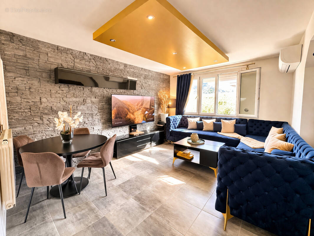 Appartement à SAINT-PAUL-TROIS-CHATEAUX