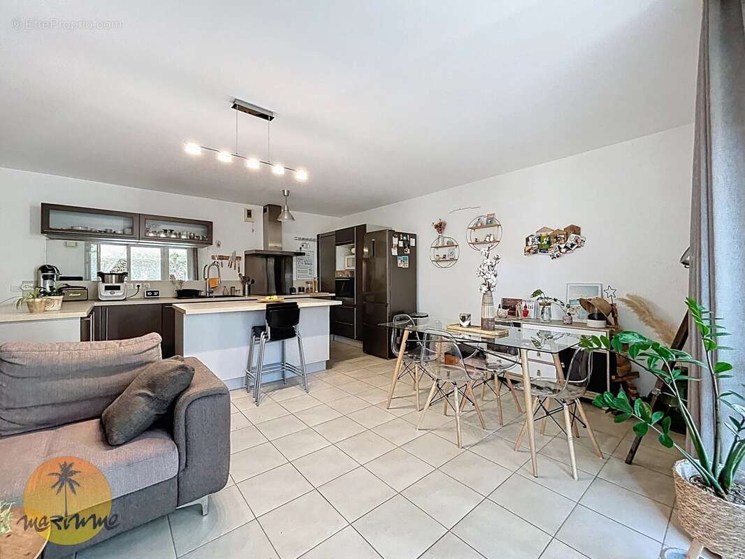 Appartement à SAINT-LAURENT-DU-VAR