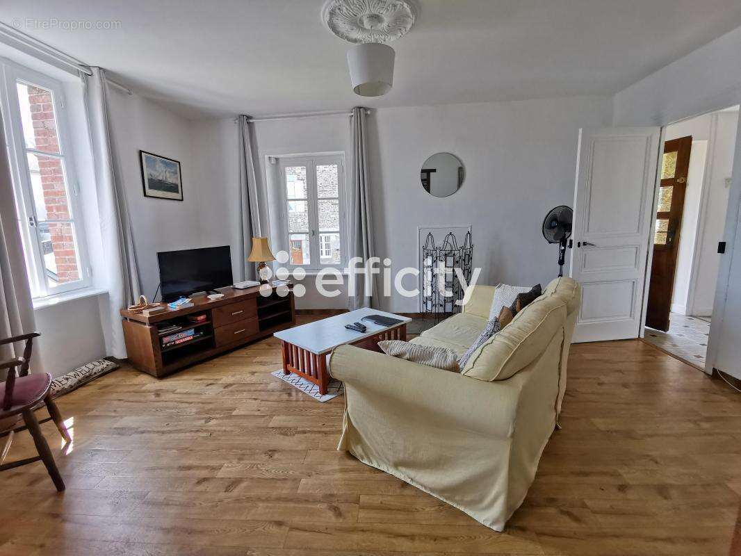 Maison 240 m² à Saint-Sever-Calvados  - photo 16