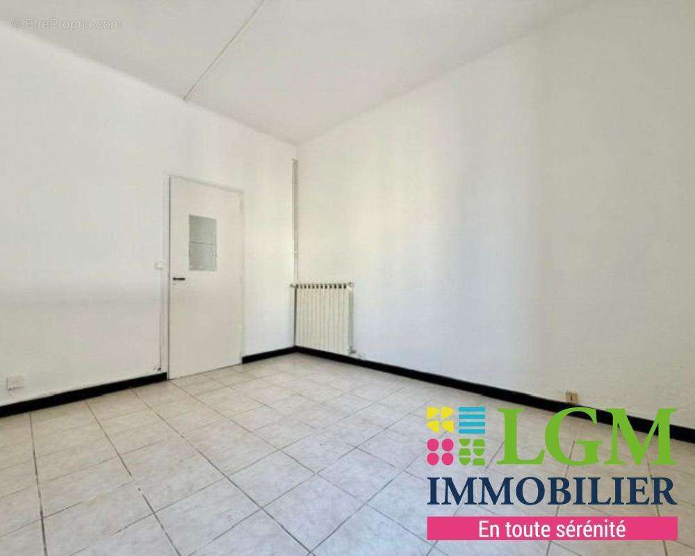Montpellier rue faubourg st jaumes : appartement t2, une cave en sous-sol - photo 8