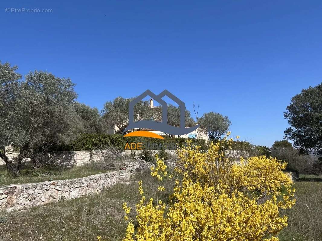 Maison à PEYROLLES-EN-PROVENCE