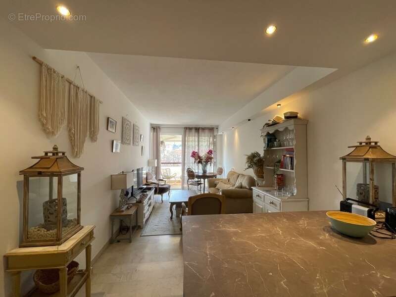 Appartement à BEAULIEU-SUR-MER