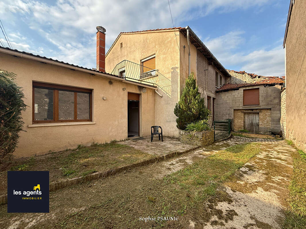 Maison à URUFFE