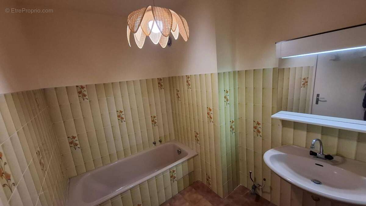 Appartement  Toulon Mourillon T3 75 m2 - photo 5