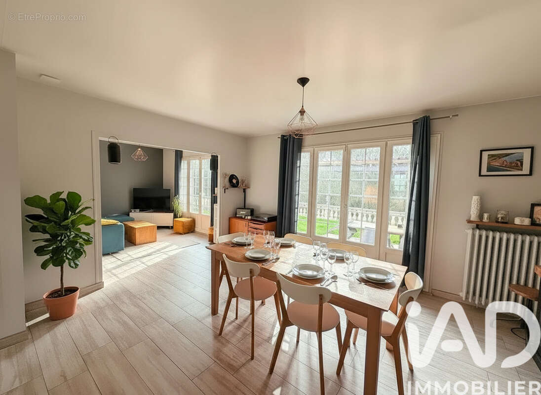 Photo 2 - Maison à SARCELLES