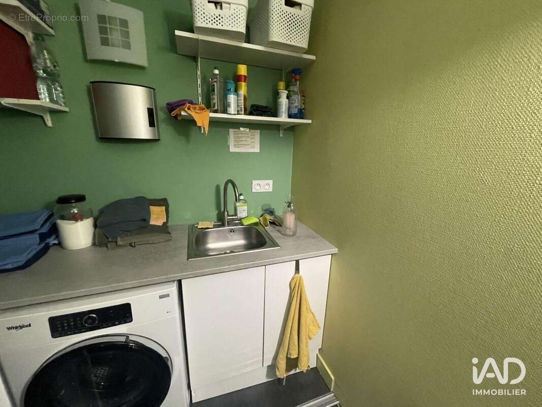 Photo 8 - Commerce à ROANNE