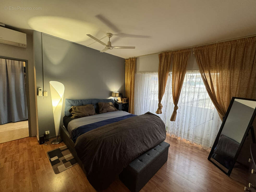 Appartement à ROQUEBRUNE-CAP-MARTIN