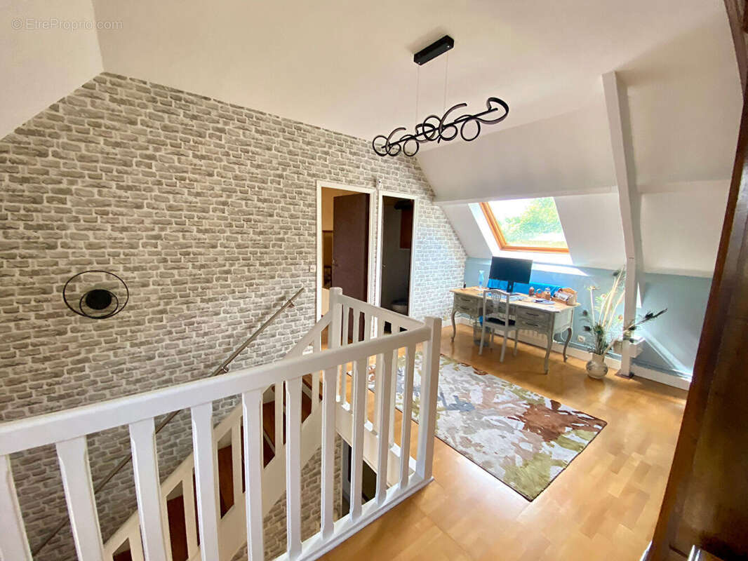 Maison à SARTROUVILLE