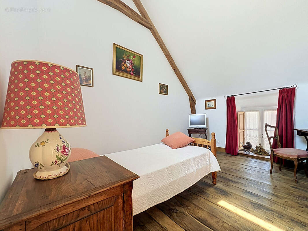 Maison en pierre rénovée, jardin clos et vie de plain-pied à Roz-sur-Couesnon Baie du Mt St Michel - photo 13