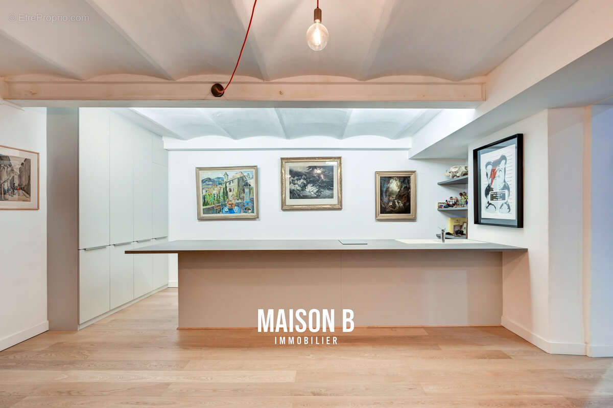 Appartement à MARSEILLE-6E