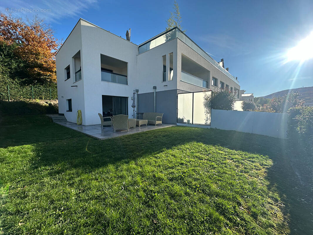 Appartement à VETRAZ-MONTHOUX