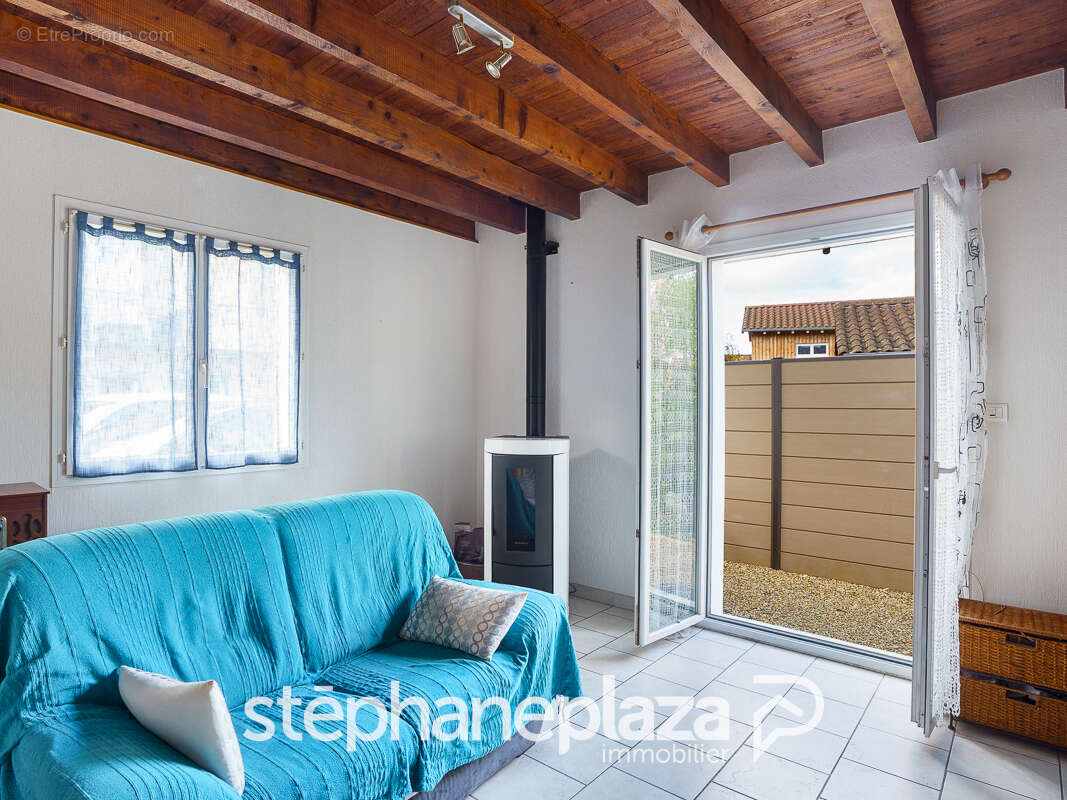 Maison à PONT-DE-VEYLE