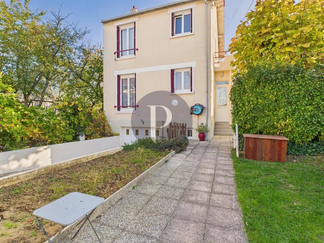 Maison à SAVIGNY-SUR-ORGE