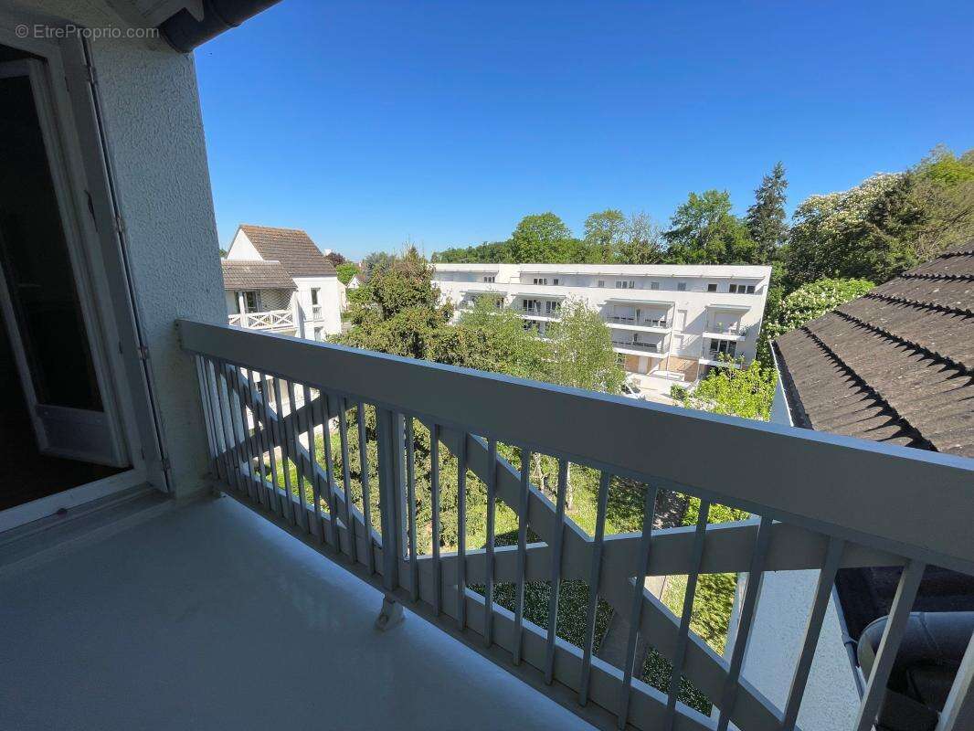 Appartement à SAINT-JEAN-DE-BRAYE
