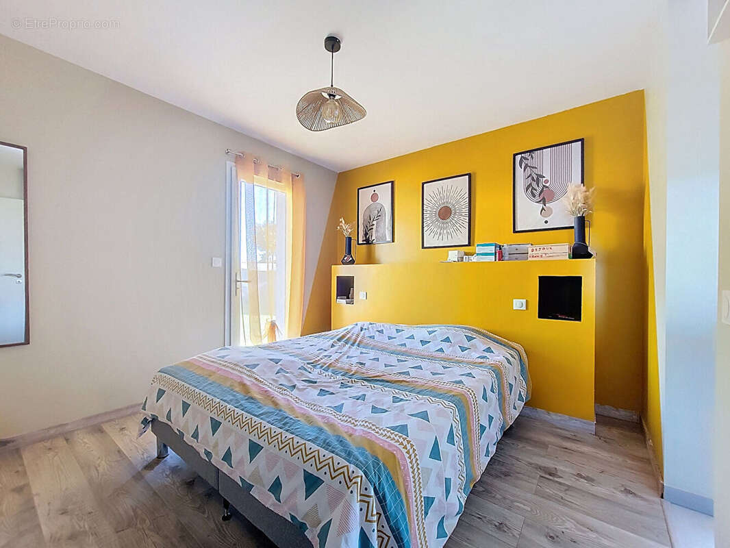 Maison à PAREMPUYRE