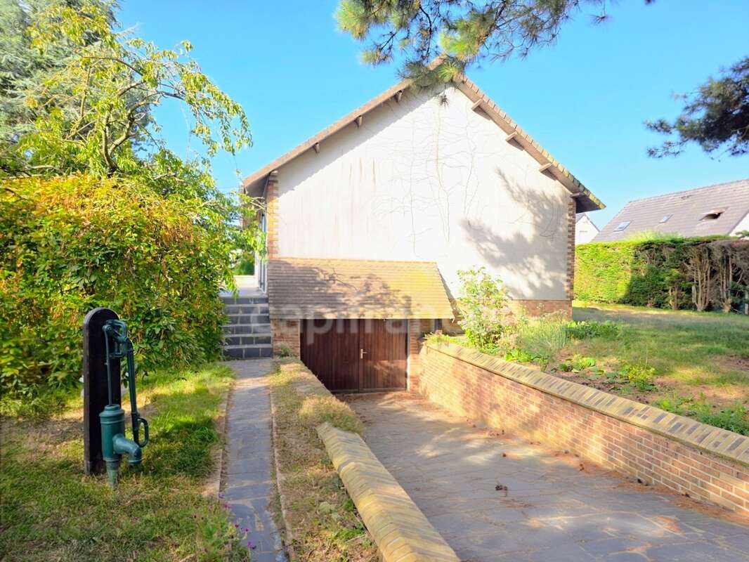 À vendre pavillon traditionnel sur sous-sol complet, terrain de plus de 1 600m² à le treport (76) - photo 3
