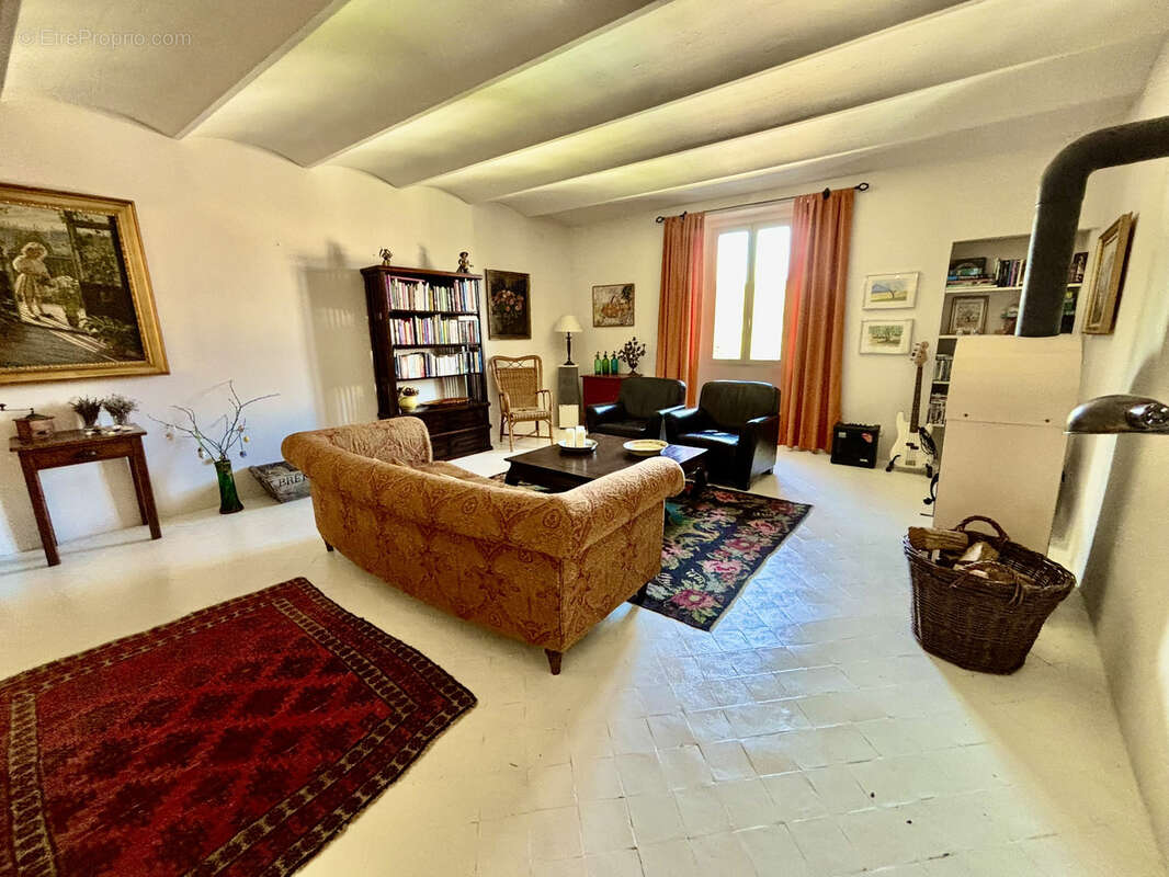 Appartement à MALAUCENE