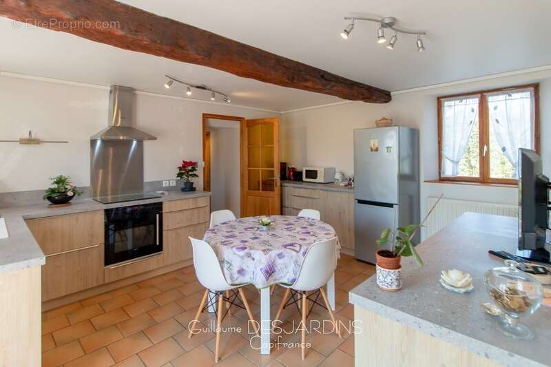 Maison à AUBRY-LE-PANTHOU