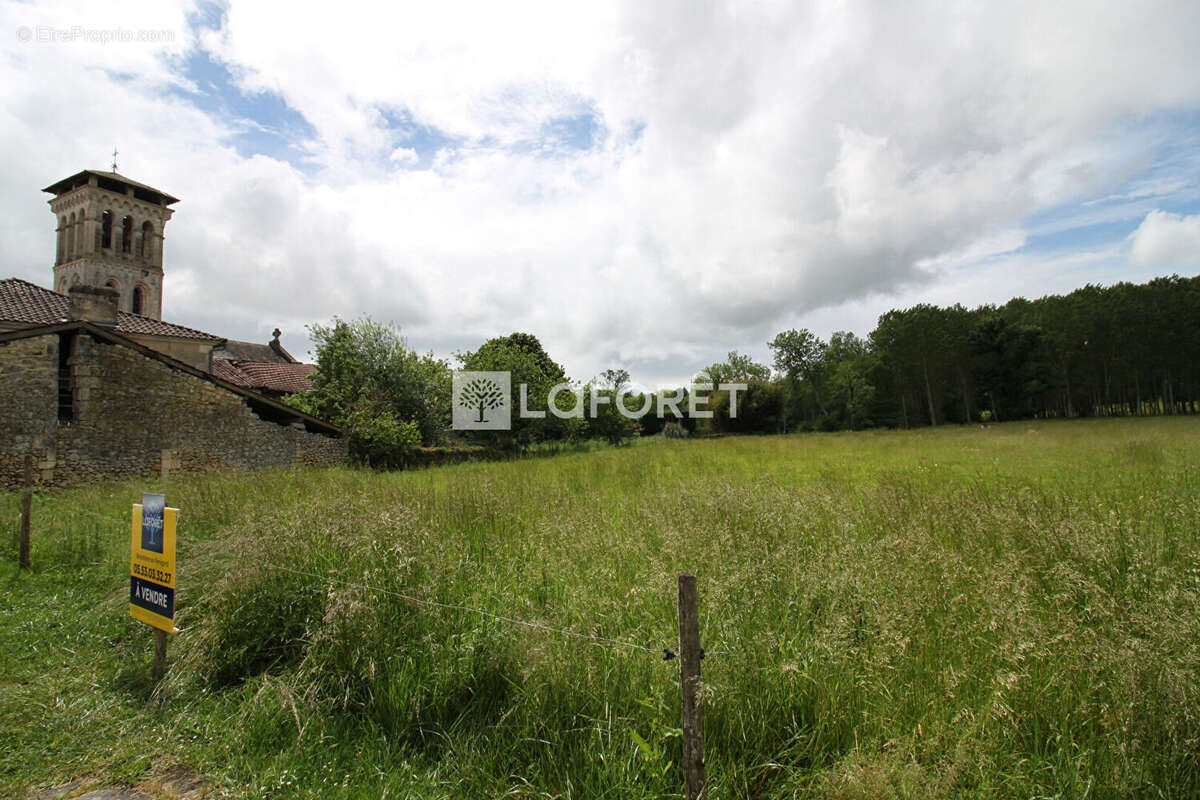 Terrain à CREYSSAC