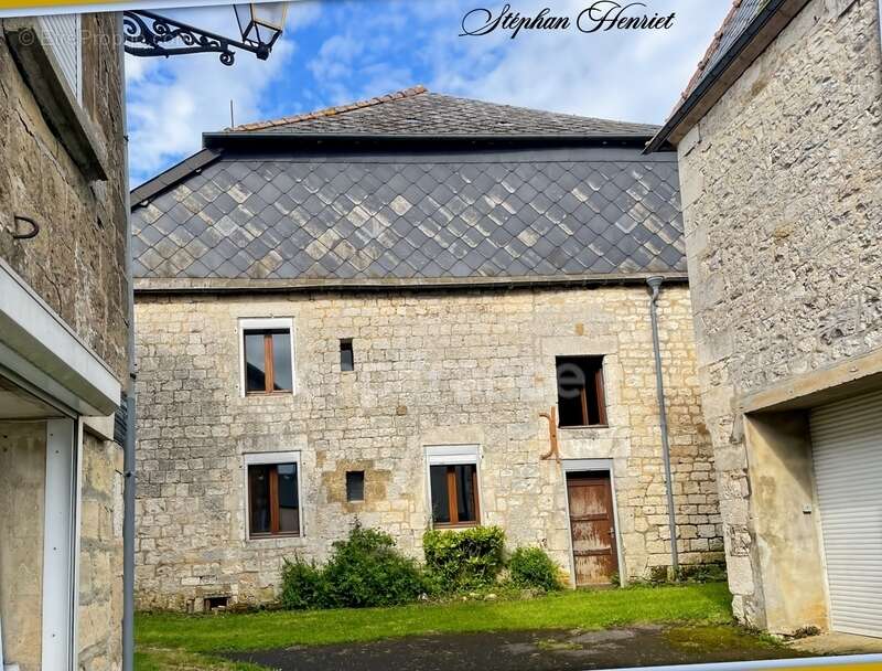 Maison en pierre à rénover – Fort potentiel – Thin-le-Moutier (08) - photo 2