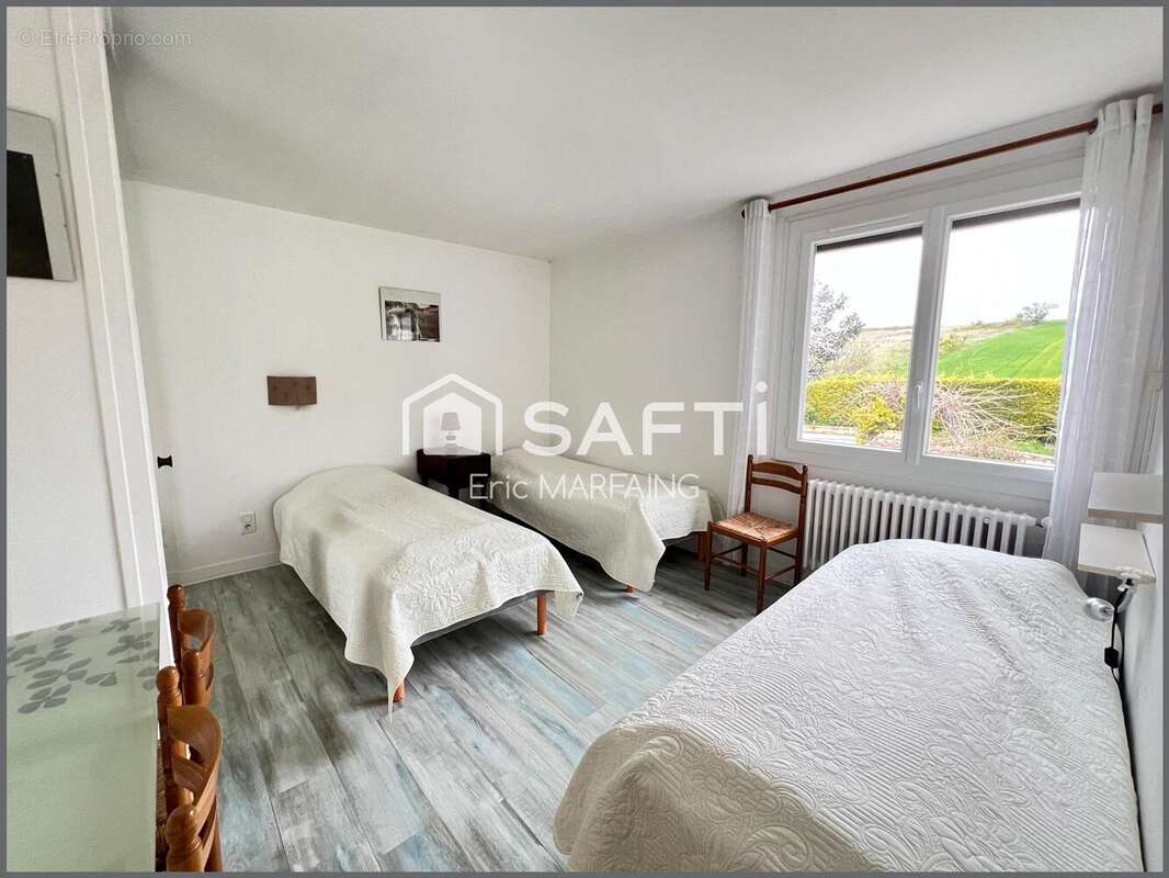 Maison 277 m² à Castelnau-Sur-L'auvignon  - photo 6