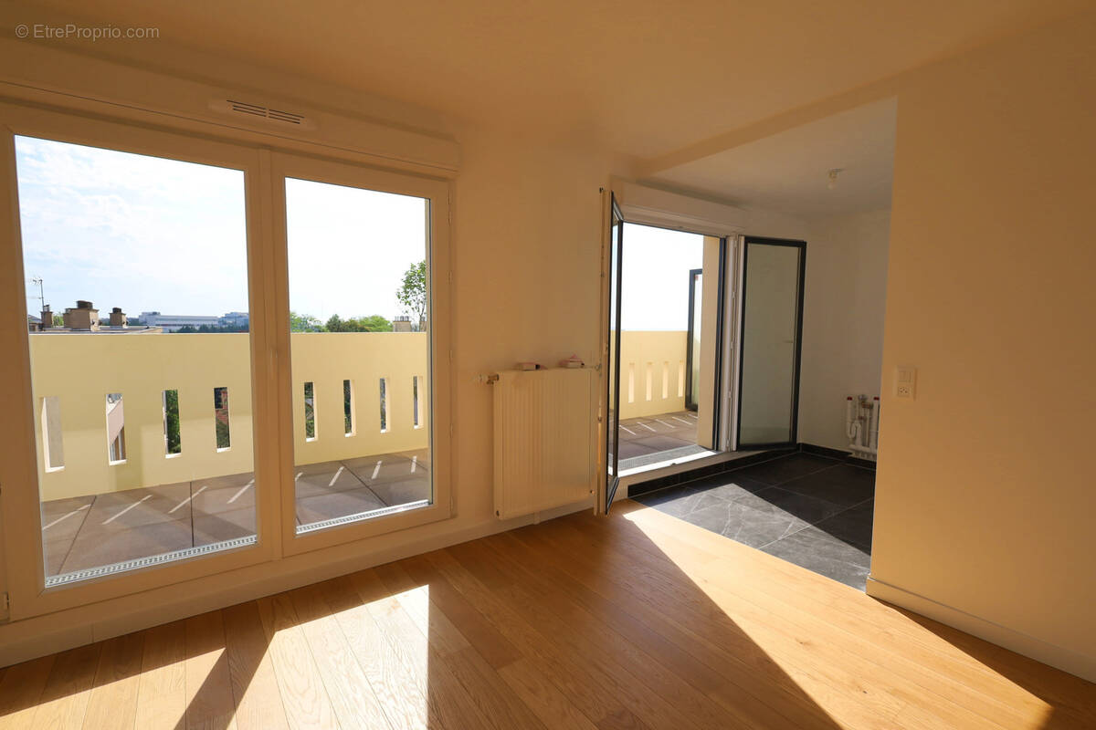 Appartement à LE PLESSIS-ROBINSON