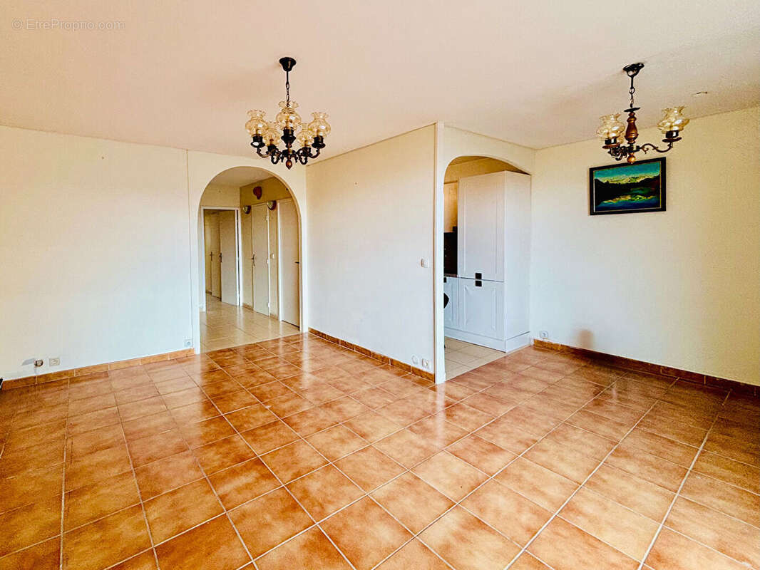 Appartement à MARSEILLE-16E