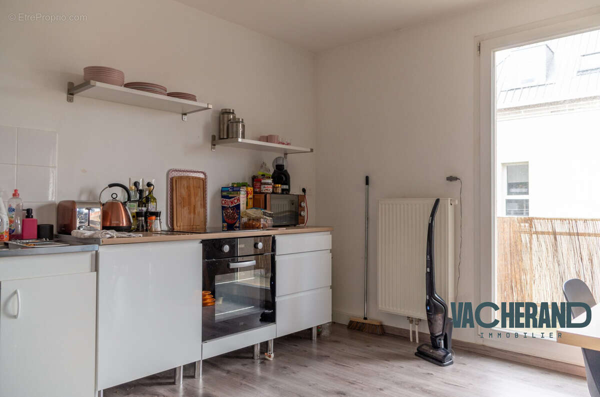 Appartement 64 m² à Loos  - photo 5