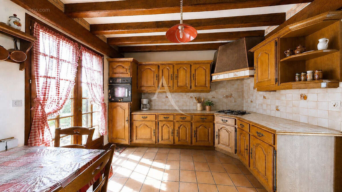 Maison à LES MUREAUX