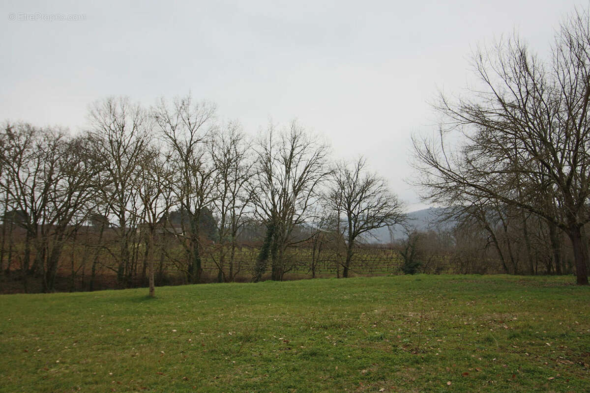 Appartement à PRAYSSAC