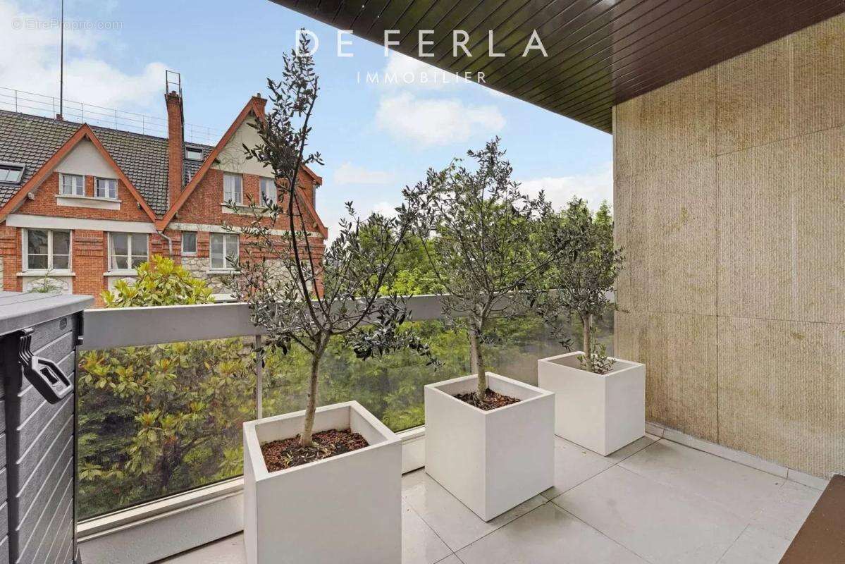 Boulogne-Billancourt – Avenue Robert Schuman  Duplex d'exception et terrasse panoramique - photo 5