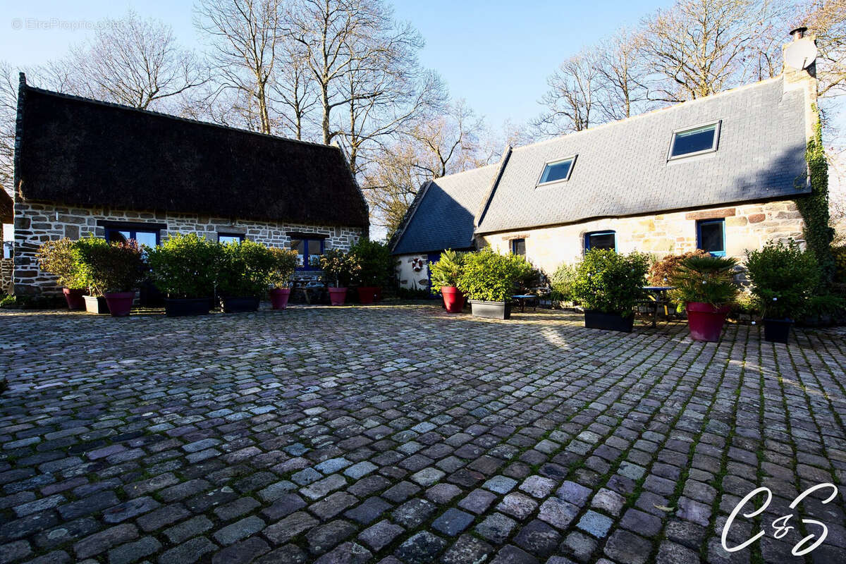 Maison à COMBRIT