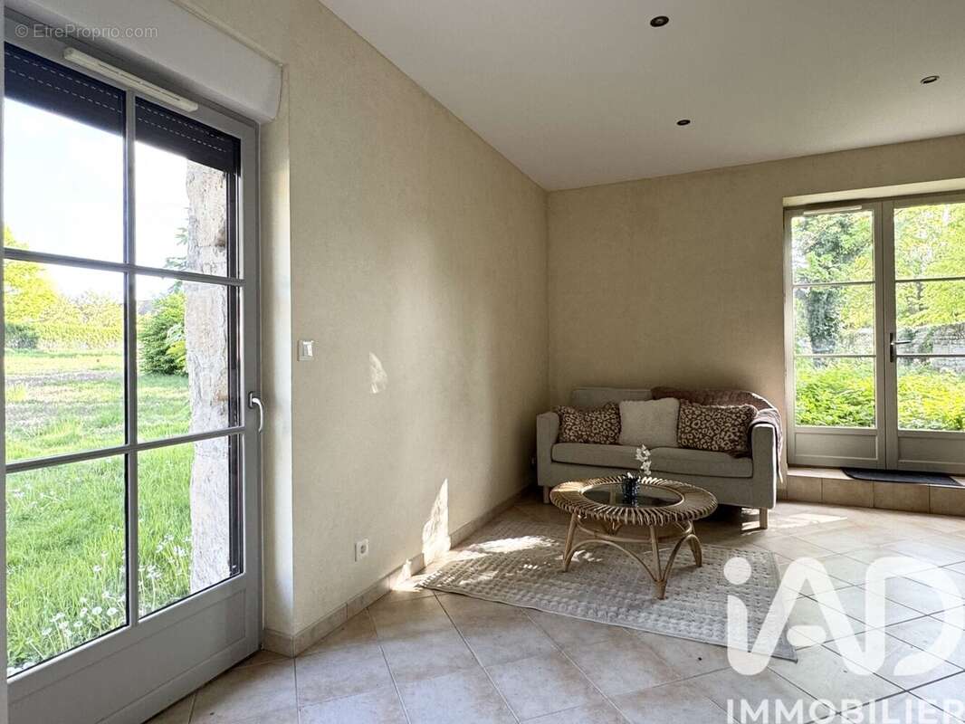 Photo 2 - Maison à COMPIEGNE