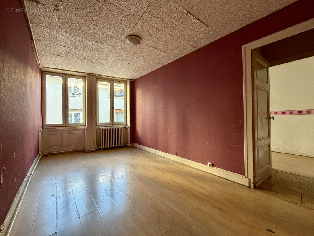 Appartement à SAINT-ETIENNE