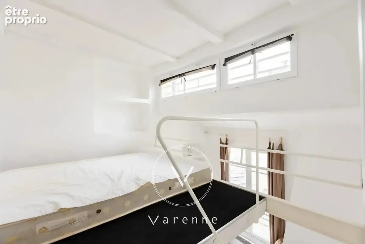 Paris 7 - Appartement en dernier étage traversant - photo 9