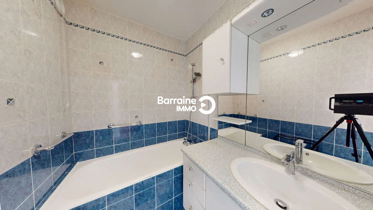 A VENDRE LARMOR PLAGE- Appartement T3 pièces avec balcon, garage - photo 10