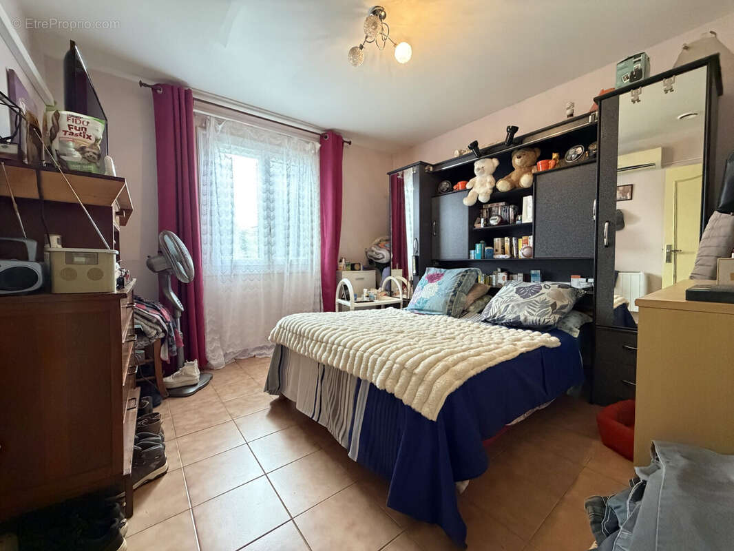 Chambre 1. Laurent BERGER mandataire immobilier