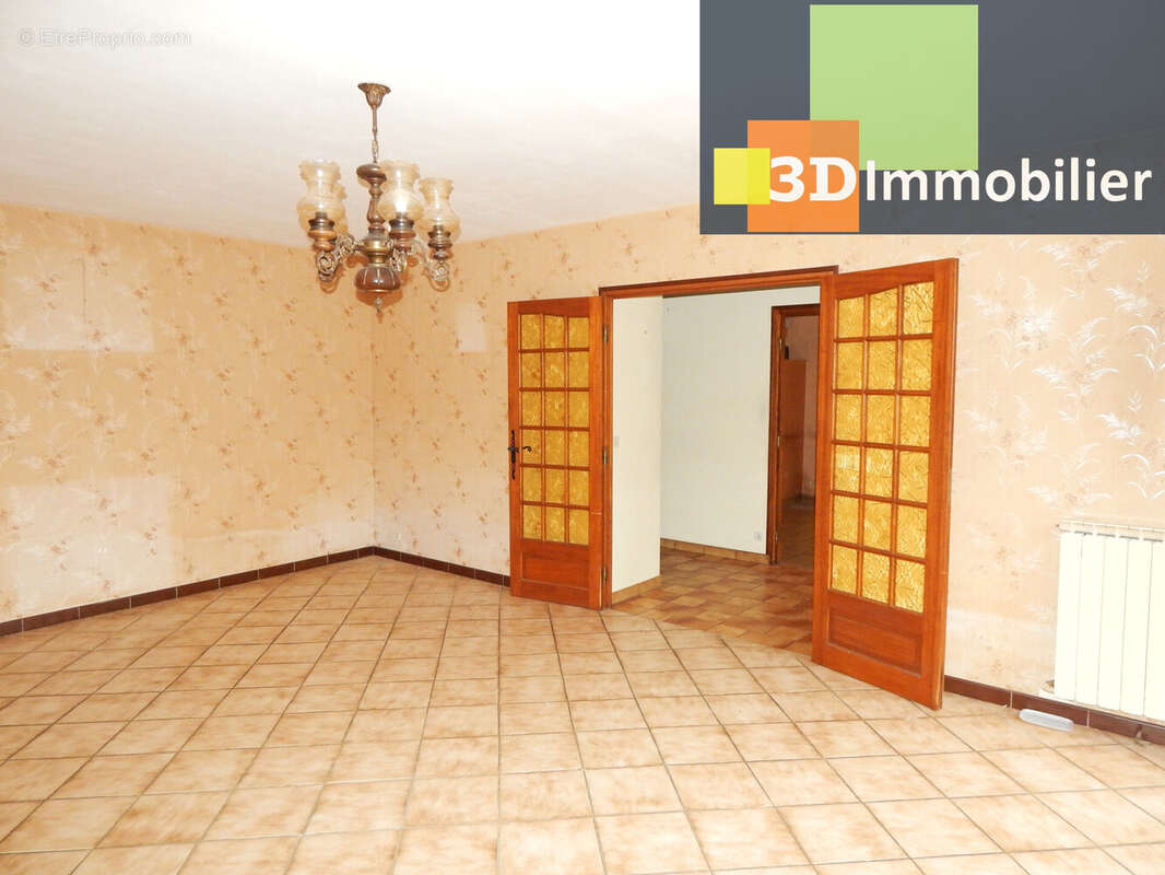 SÉJOUR 25.70 M² - Maison à BLETTERANS