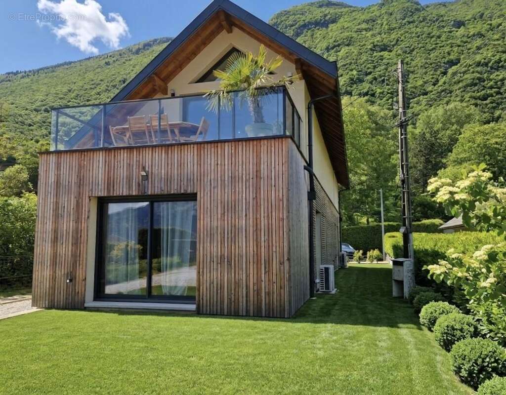 Maison à BOURDEAU