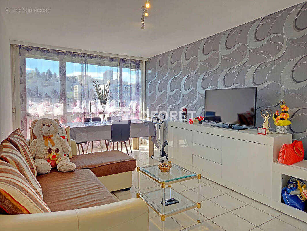 Appartement à SAINT-ETIENNE