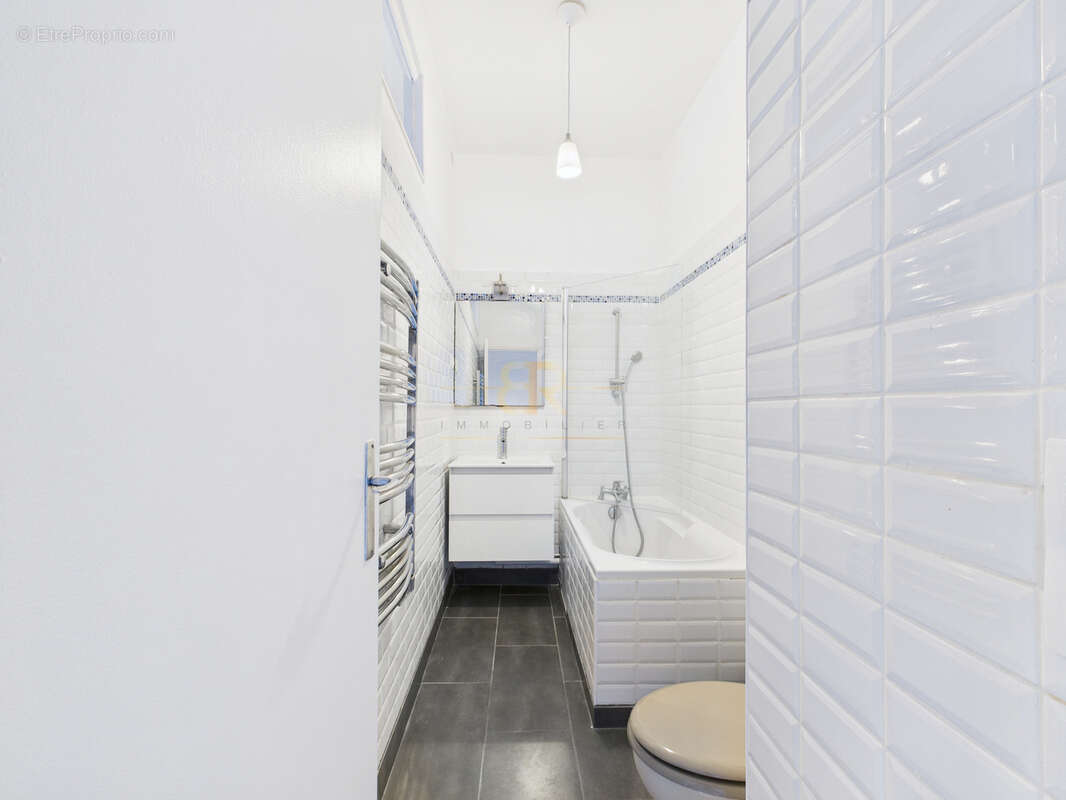 Appartement à PARIS-1E