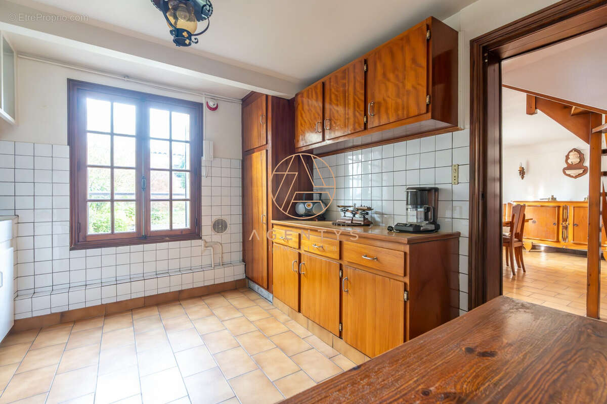 Maison à LE PERREUX-SUR-MARNE