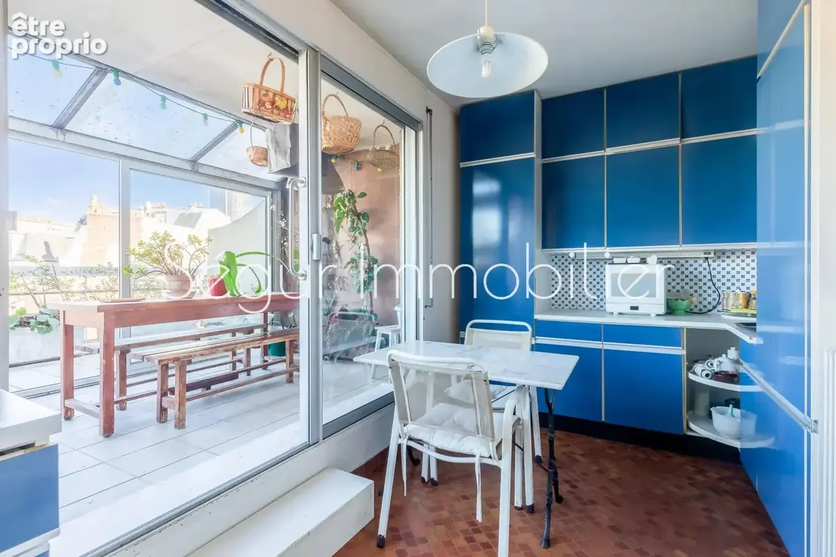 Paris XVe Pasteur : Penthouse avec terrasse et balcons - photo 7