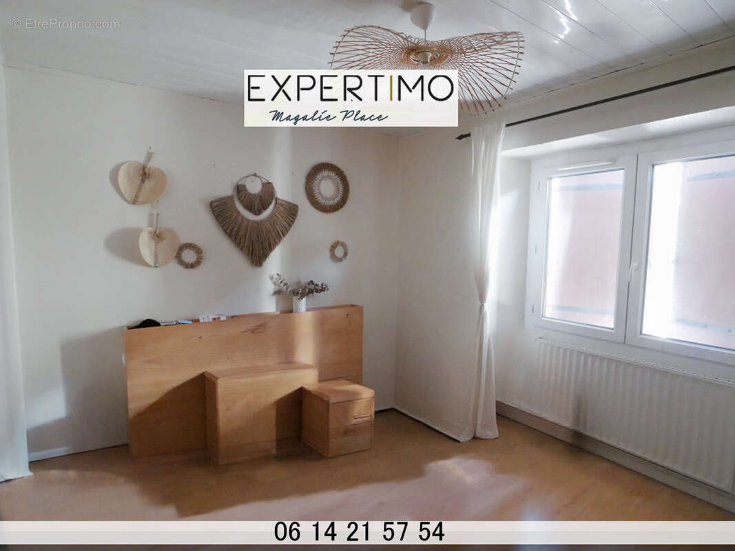 CHARMANTE et GRANDE maison de village en pierres de 90m2 avec terrasse et dépendances - photo 8